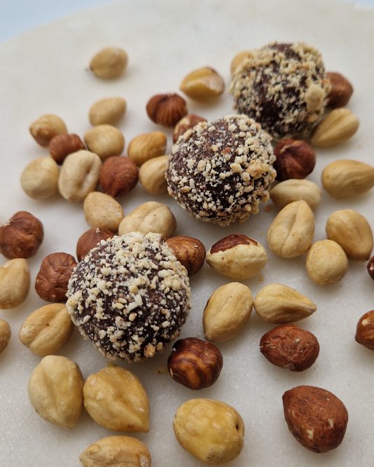 Punjene lješnjak kuglice